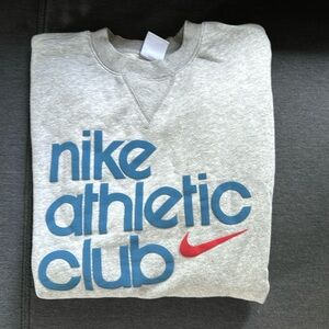 Nike crew neck NWOT